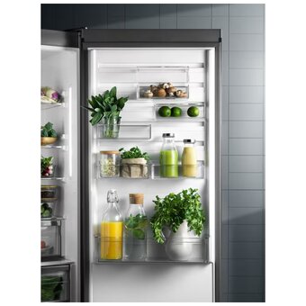  Встраиваемый холодильник Electrolux ENT6ME19S белый 