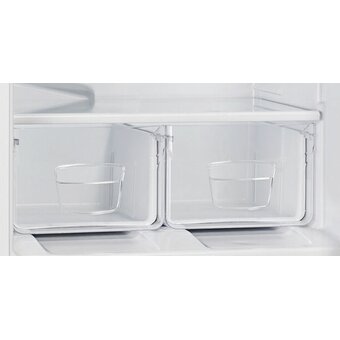  Холодильник Indesit ES 18 A белый 