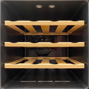  Винный шкаф TESLER WCD-242 