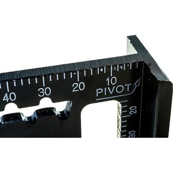  Угольник Sturm! 2020-07-170 