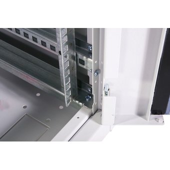  Шкаф коммутационный ЦМО ШТК-Э-42.6.6-13АА напольный 24U 600x600мм пер.дв.стекл металл серый 