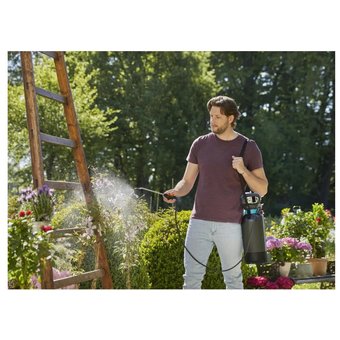  Опрыскиватель Gardena Comfort наполь.ранц. 5л черный (11130-20.000.00) 