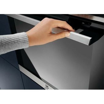  Духовой шкаф Electrolux EOD6P66X серебристый/черный 