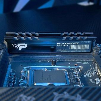  ОЗУ Patriot Signature Premium PSP516G560081H1 DDR5 16GB 5600MHz RTL PC5-44800 CL46 DIMM 288-pin 1.1В single rank с радиатором Ret 