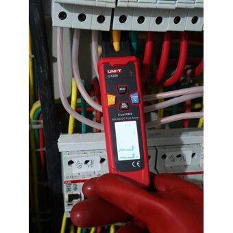  Токоизмерительные мини клещи UNI-T UT256 (00-00011597) 
