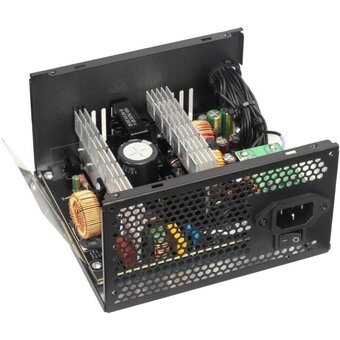  Блок питания Accord ACC-W750P ATX 750W 80 Plus White (20+4pin) 120mm fan 6xSATA RTL 