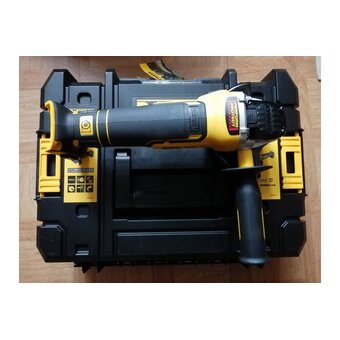  УШМ DeWALT DCG405NT-XJ без ЗУ и Акк. 