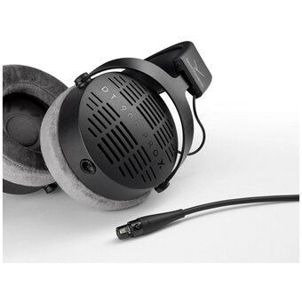  Наушники Beyerdynamic DT 900 Pro X 