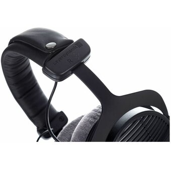  Наушники Beyerdynamic DT 990 Pro 250 OHMS 