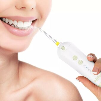  Ирригатор Kitfort КТ-2958-2 портатив. 4 насад. зеленый/белый 