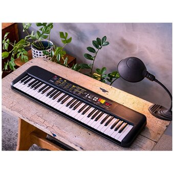  Синтезатор Yamaha PSR-F52 