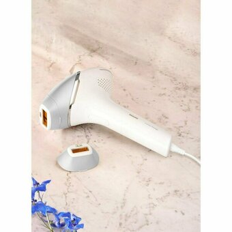  Фотоэпилятор Philips Lumea IPL 8000 Series BRI940/00 