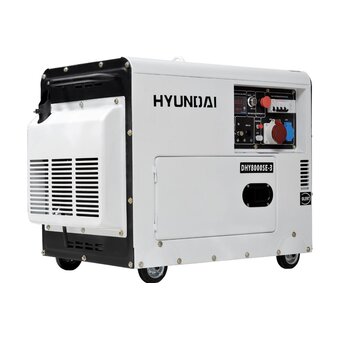  Дизельный генератор Hyundai DHY 8000SE-3, 380/220/12 В, 6.5кВт, на колёсах с АКБ 