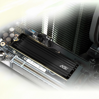  SSD AGi AI828 AGI1T0G44AI828 PCIe 4.0 x4 1TB M.2 2280 
