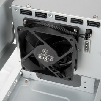  Корпус Silverstone G49CS351B000020 5-bay SAS-12G / SATA-6G hot-swappable high performance NAS chassis 5-bay SAS-12G 