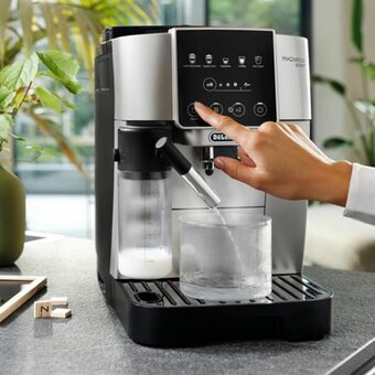  Кофемашина DELONGHI ECAM 220.80.SB 