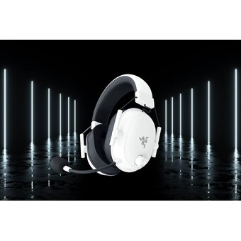  Гарнитура Razer Blackshark V2 HyperSpeed headset White Edition RZ04-04960200-R3M1 