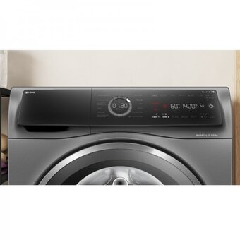  Стиральная машина Bosch Serie 8 WNC254ARSN с сушкой серый 