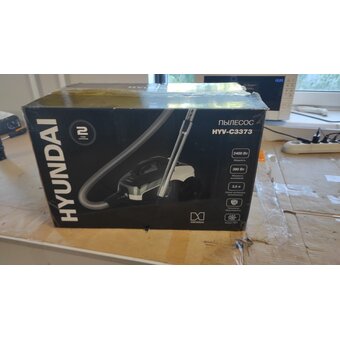  УЦ Пылесос Hyundai HYV-C3373 2400Вт белый/черный (плохая упаковка, вид б/у) 