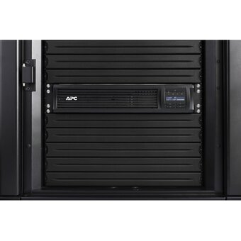  Источник бесперебойного питания APC Smart-UPS SMT3000RMI2UC 2700Вт 3000ВА черный 