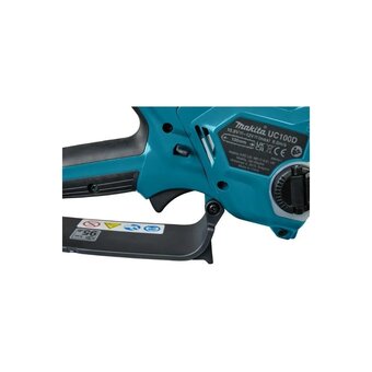  Аккумуляторная цепная пила Makita UC100DWA 1аккум. 2Ач ЗУ 