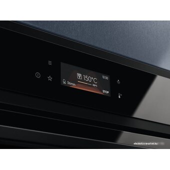  Духовой шкаф Electrolux EOC8P39H черный 