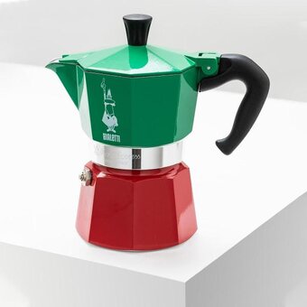  Кофеварка Bialetti Moka express Italia 5322 