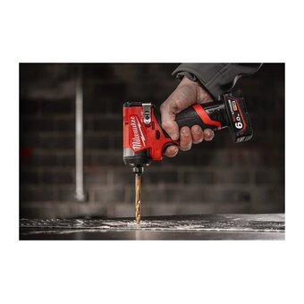  Винтоверт импульсный Milwaukee M12 Fuel FID2-202X (4933479877) 2АКБ+ЗУ 