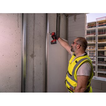  Винтовёрт импульсный Milwaukee M18 BLIDRC-402C (4933492840) 2АКБ+ЗУ 