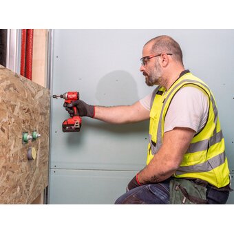  Винтовёрт импульсный Milwaukee M18 BLIDRC-402C (4933492840) 2АКБ+ЗУ 