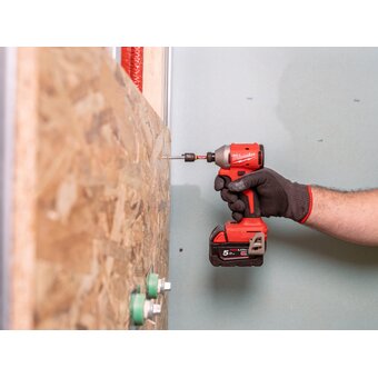  Винтовёрт импульсный Milwaukee M18 BLIDRC-402C (4933492840) 2АКБ+ЗУ 