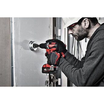  Дрель-шуруповерт Milwaukee M18 BLDDRC-402C (4933492834) 2АКБ+ЗУ безуд 