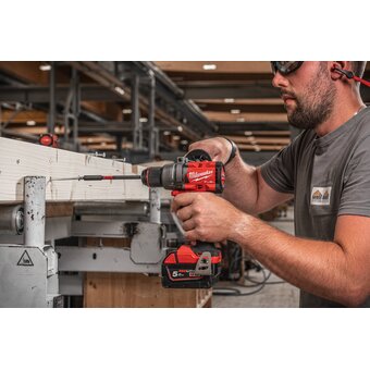  Дрель-шуруповерт Milwaukee M18 FDD3-0 (4933498059) без АКБ и ЗУ безуд 