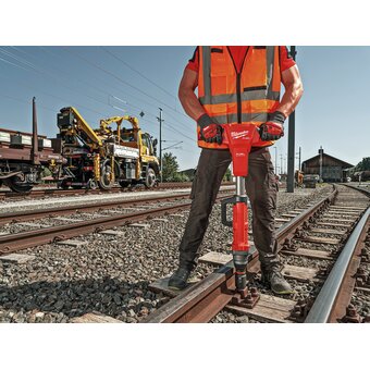  Гайковёрт импульсный Milwaukee M18 FHIWF1R-122С (4933493141) железнодорожный 2АКБ+ЗУ 