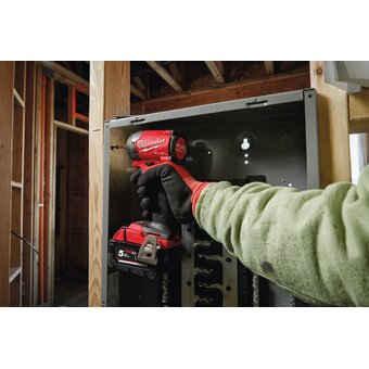  Винтовёрт импульсный Milwaukee M18 FID3-502X (4933479865) 2АКБ+ЗУ 