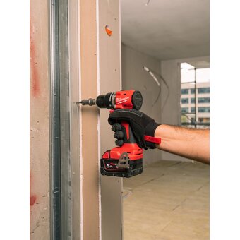  Дрель-шуруповерт Milwaukee M18 BLPDRC-422C (4933492825) АКБ+ЗУ уд 