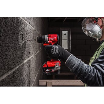  Дрель-шуруповерт Milwaukee M18 BLPDRC-422C (4933492825) АКБ+ЗУ уд 