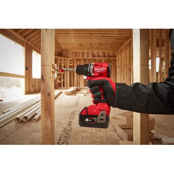  Дрель-шуруповерт Milwaukee M18 BLPDRC-422C (4933492825) АКБ+ЗУ уд 