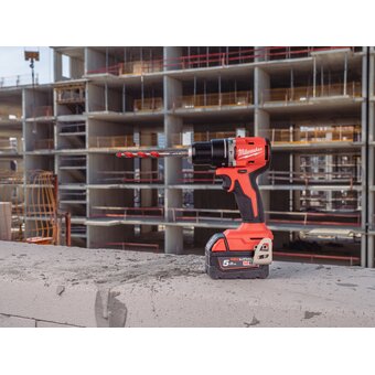  Дрель-шуруповерт Milwaukee M18 BLPDRC-422C (4933492825) АКБ+ЗУ уд 