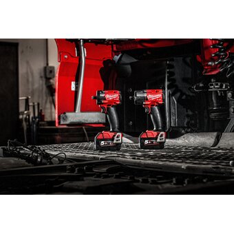  Гайковёрт Milwaukee M18 FIW2F12-0 (4933498058) без АКБ и ЗУ уд 