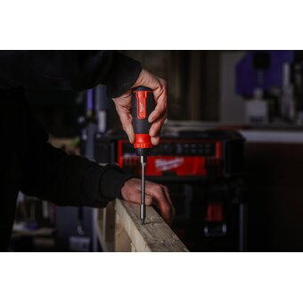  Отвертка наборная Milwaukee 4932480583 27 в 1 