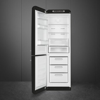  Холодильник SMEG FAB32LBL5 черный 