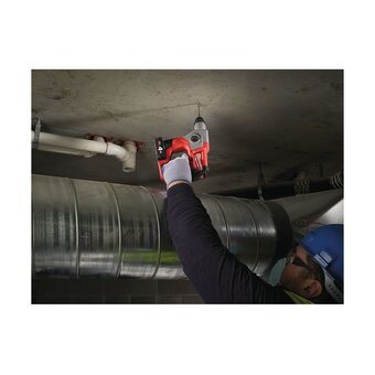  Перфоратор Milwaukee M12 Fuel CH-402C (4933441475) 2 АКБ +ЗУ 