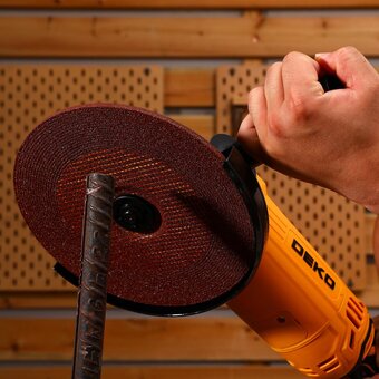  УШМ DEKO AG2600DK (083-1031) 