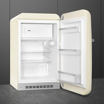  Холодильник SMEG FAB10RCR6 отдельностоящий, однодверный, LED подсветка, внутренняя морозильная камера, электромеханический контроль температуры, станд 