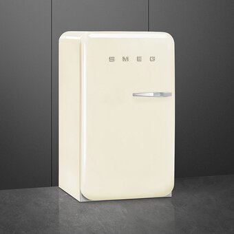  Холодильник SMEG FAB10LCR6 