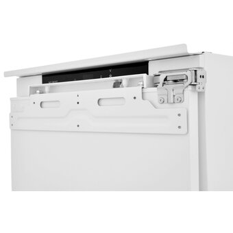  Встраиваемый морозильник ZUGEL ZFI870NF 