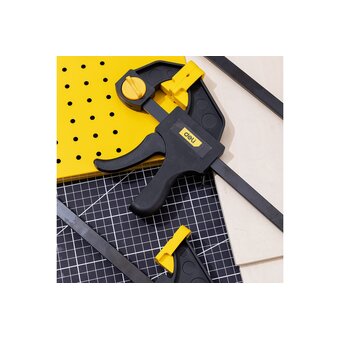  Струбцина Deli DL110106 пистолетная быстрозажимная 