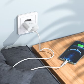  СЗУ HOCO C94A Metro single port PD20W+Type-C to lightning, white 