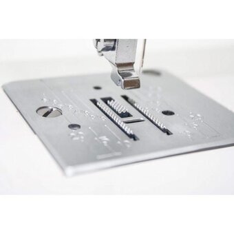  Швейная машина Janome Legend 2520 
